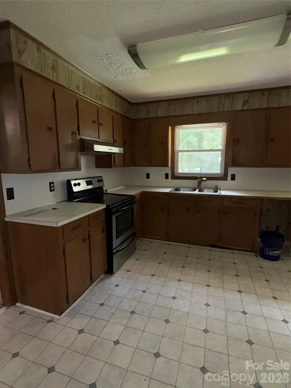 399 Grey Fox CT, Lugoff, SC 29078
