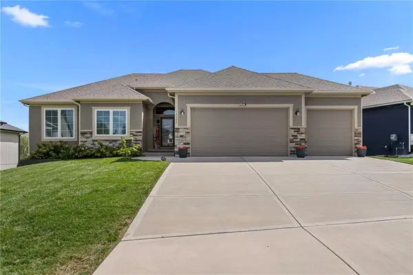 14909 S Houston ST, Olathe, KS 66061