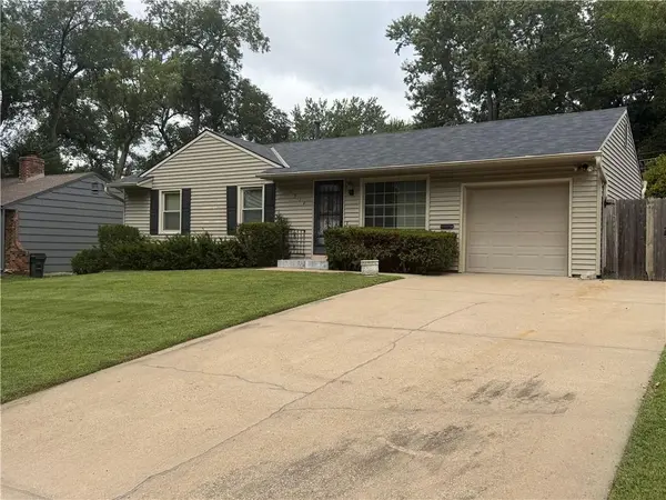 7914 W 86th ST, Overland Park, KS 66212