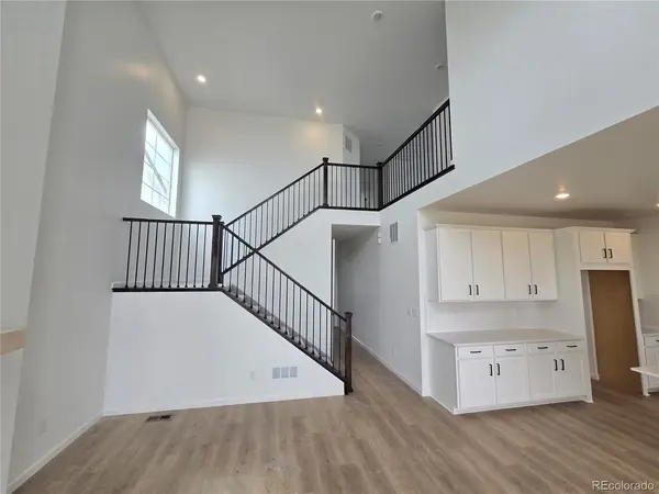 8952 Whiteclover, Littleton, CO 80125
