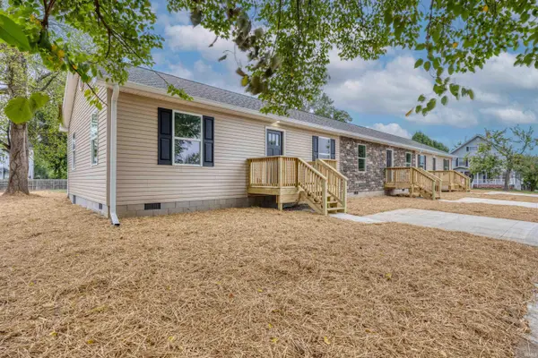 124, 126, 128 Lincoln ST, Oakland City, IN 47660