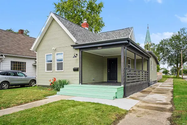 1901 Linden AVE, South Bend, IN 46628