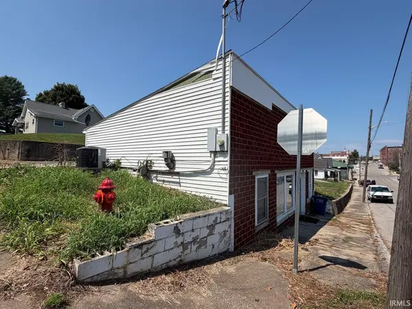 1731 K ST, Bedford, IN 47421-4234