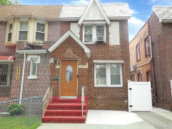 89-07 Vanderveer ST, Queens Village, NY 11427