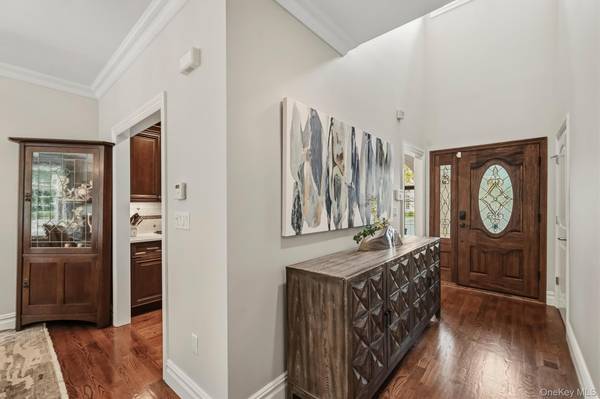 5 Robert McPadden ST, Pearl River, NY 10965