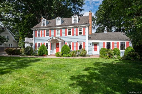 41 Butler ST, Westbury, NY 11590