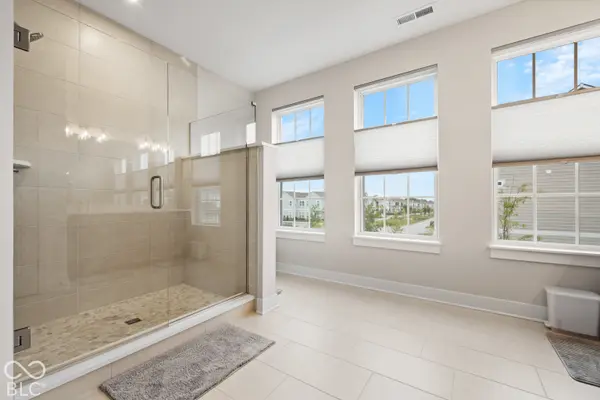 525 Gilder DR, Carmel, IN 46032
