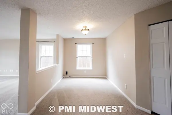 2143 Olympia DR, Franklin, IN 46131