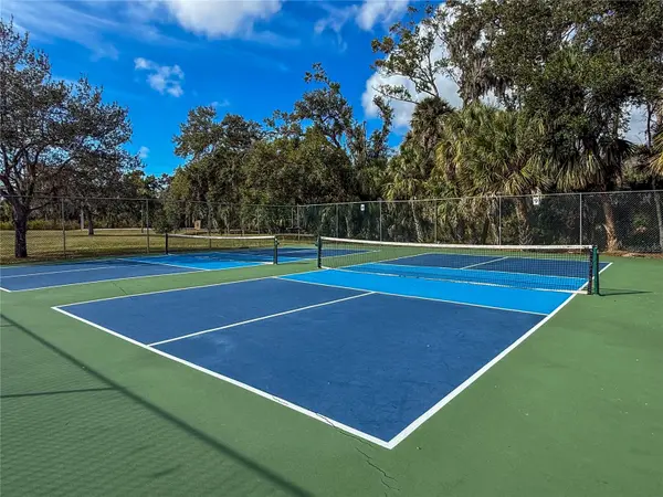 2375 LAKESIDE MEWS #D2, Sarasota, FL 34235