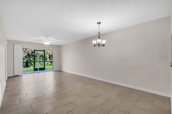 7294 CLOISTER DR #4, Sarasota, FL 34231