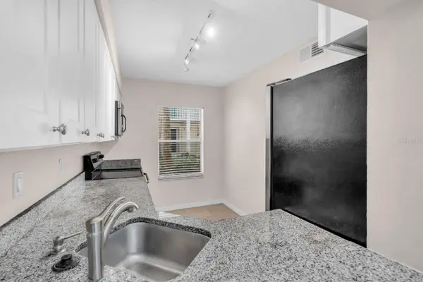 7294 CLOISTER DR #4, Sarasota, FL 34231