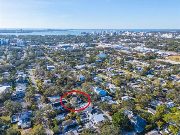 2420 FLOYD ST, Sarasota, FL 34239
