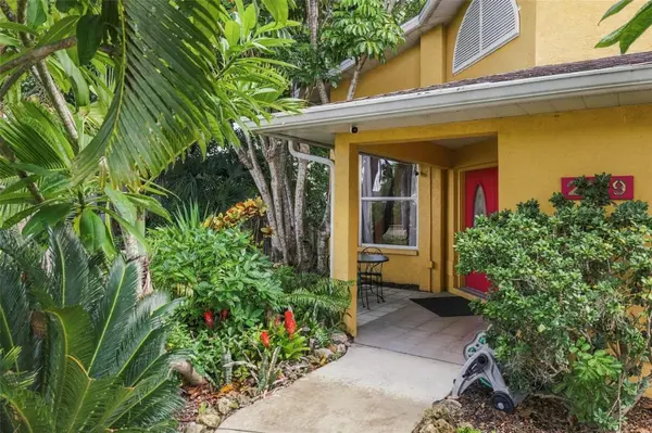 2429 WHIPPOORWILL CIR, Sarasota, FL 34231