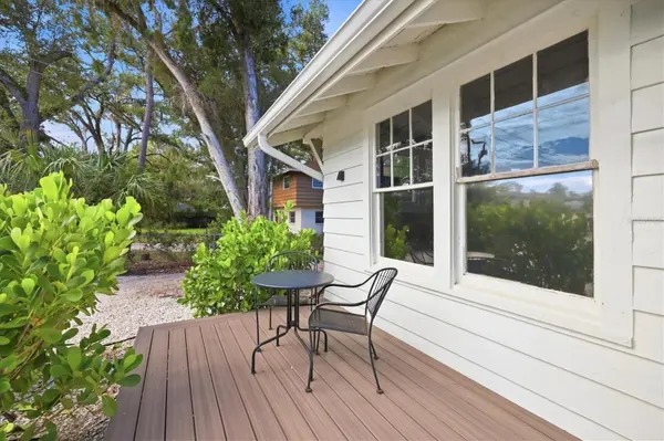 4116 SWIFT RD, Sarasota, FL 34231