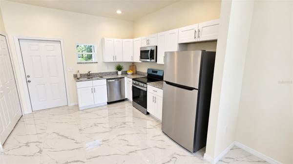 3104 GAVIN AVE, Lake Placid, FL 33852