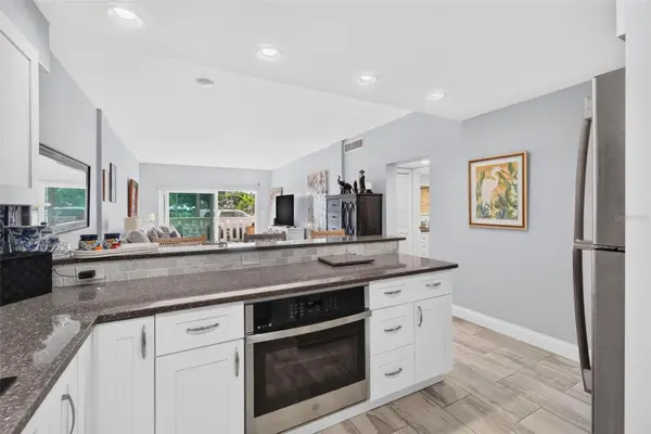 1200 N SHORE DR NE #104, St Petersburg, FL 33701