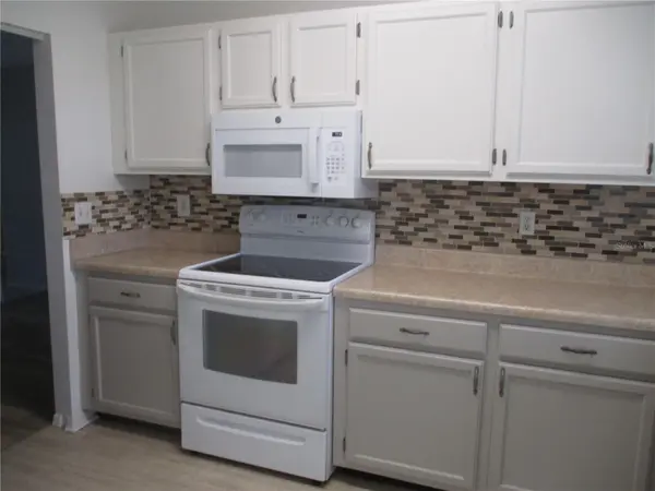 1703 AURA CT, Sun City Center, FL 33573