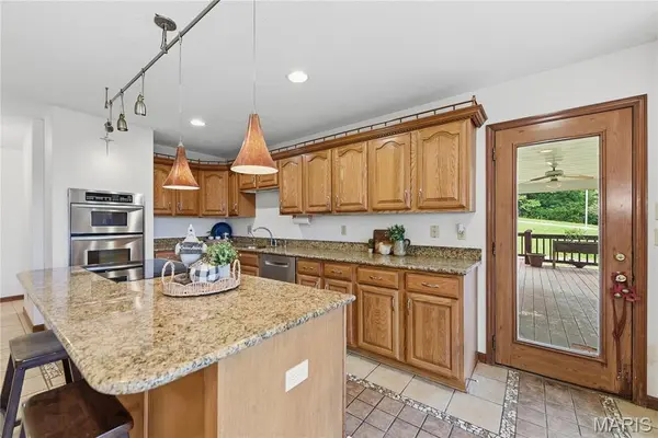 1409 Boone Valley RDG, Augusta, MO 63332
