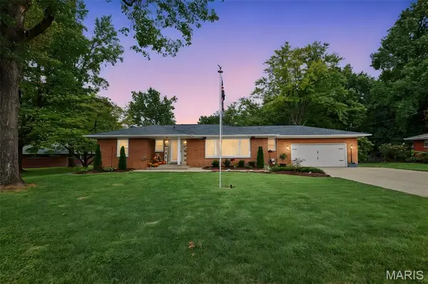 50 Will Vina DR, Collinsville, IL 62234