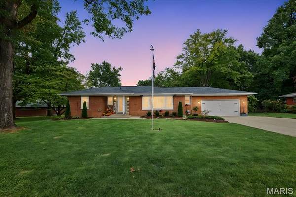 50 Will Vina DR, Collinsville, IL 62234