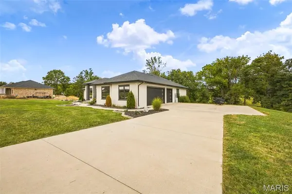 627 Benjamin LN, Waterloo, IL 62298