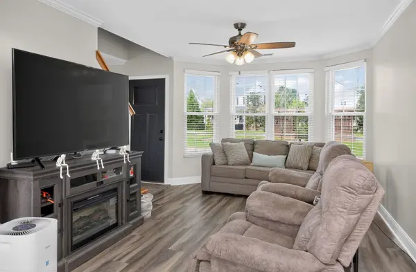 224 Presidential BLVD, Oswego, IL 60543