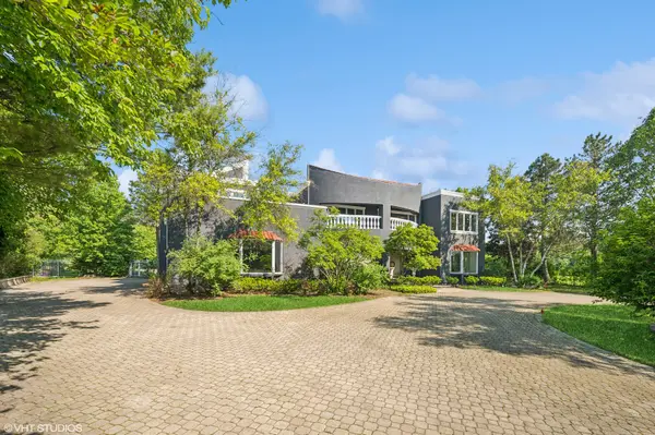 2305 Tennyson LN, Highland Park, IL 60035