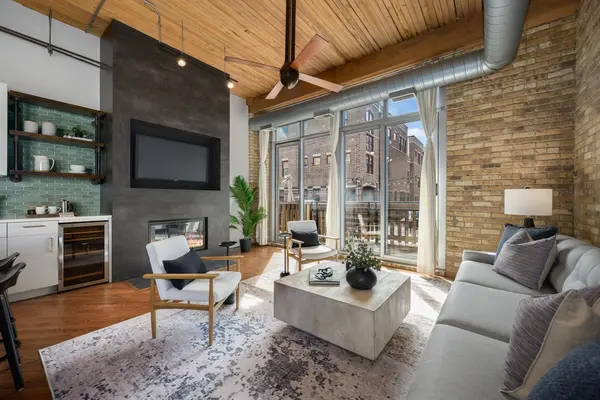 2333 W St. Paul AVE #200, Chicago, IL 60647