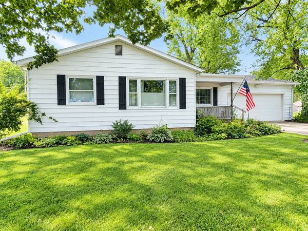 2893 E 777th RD, Utica, IL 61373
