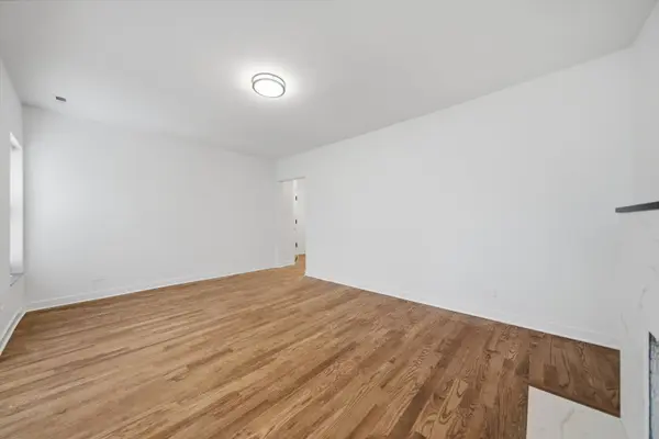 1431 W Howard ST #3W, Chicago, IL 60626