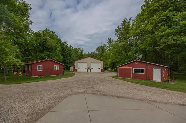 421 Goshawk LN NW, Hackensack, MN 56452