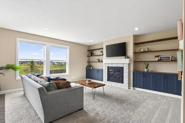 509 Waterford PL, Waconia, MN 55387
