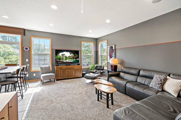 510 Huset Pkwy NE, Columbia Heights, MN 55421