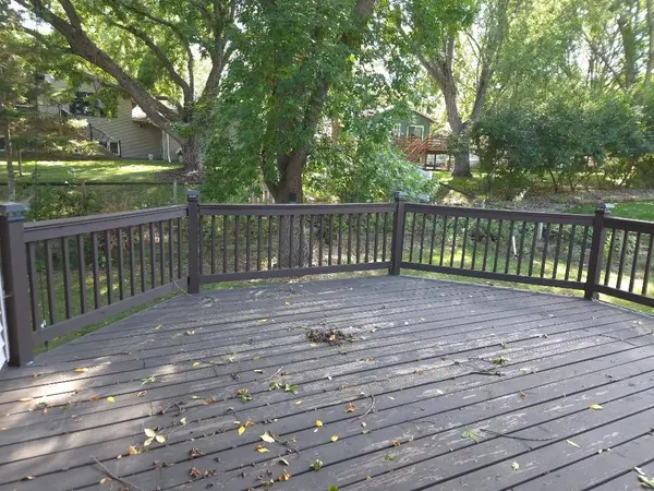12273 Jack Pine TRL, Eden Prairie, MN 55347