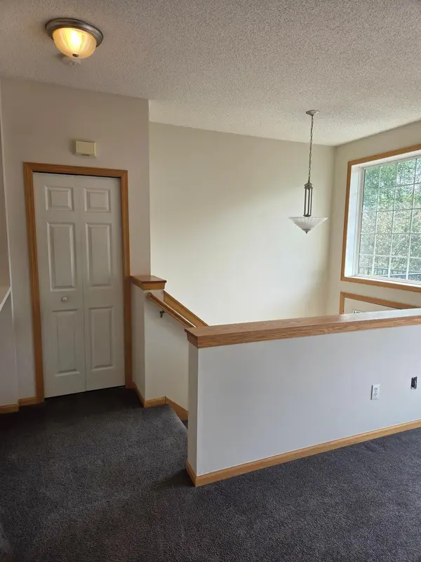 2387 Eagle Trace LN, Woodbury, MN 55129