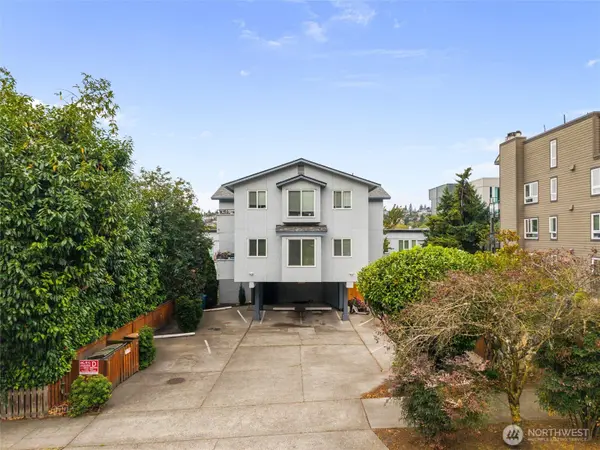 2215 14th AVE W #1, Seattle, WA 98119