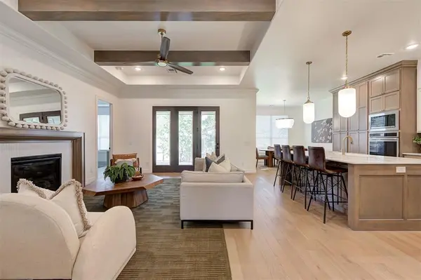 3349 Bourgogne ST, Edmond, OK 73034