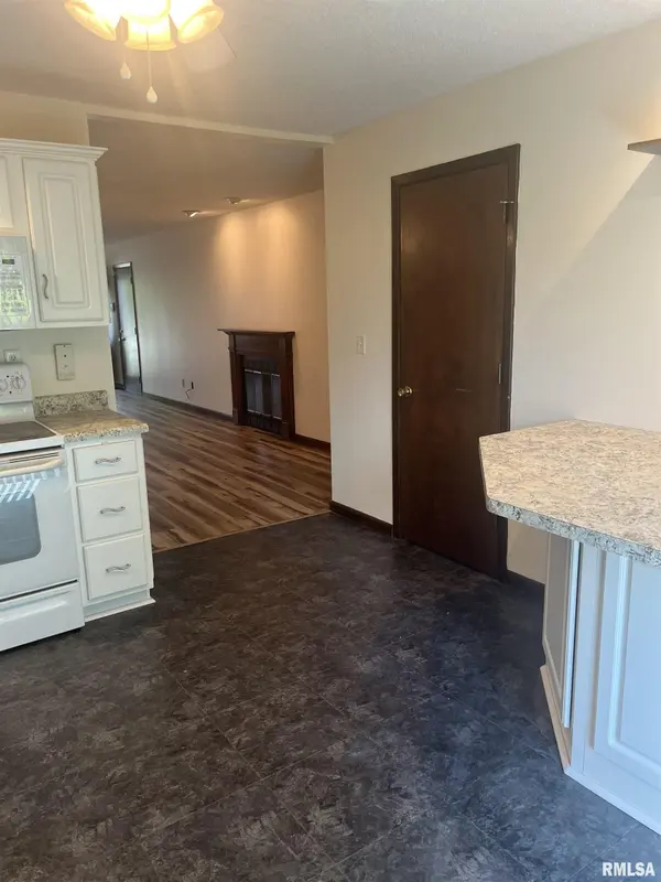 115 Astoria RD, Springfield, IL 62704