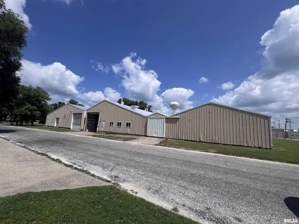 285 W DAVIS ST, Bushnell, IL 61422