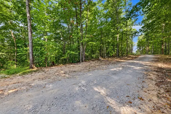 667 Soft Ridge Rd, Celina, TN 38551