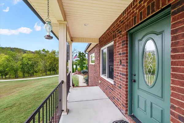 146 Dyer Branch Rd, Gordonsville, TN 38563