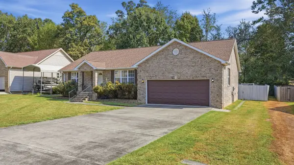 104 Oakmont Dr, Tullahoma, TN 37388