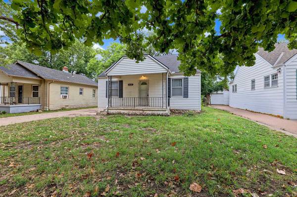 615 S Broadview Ave, Wichita, KS 67218