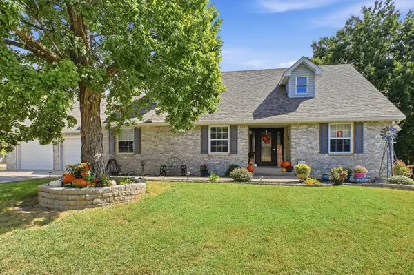 800 S Cherry ST, Stockton, MO 65785