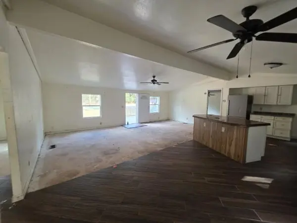 22013 Main ST, Reeds Spring, MO 65737