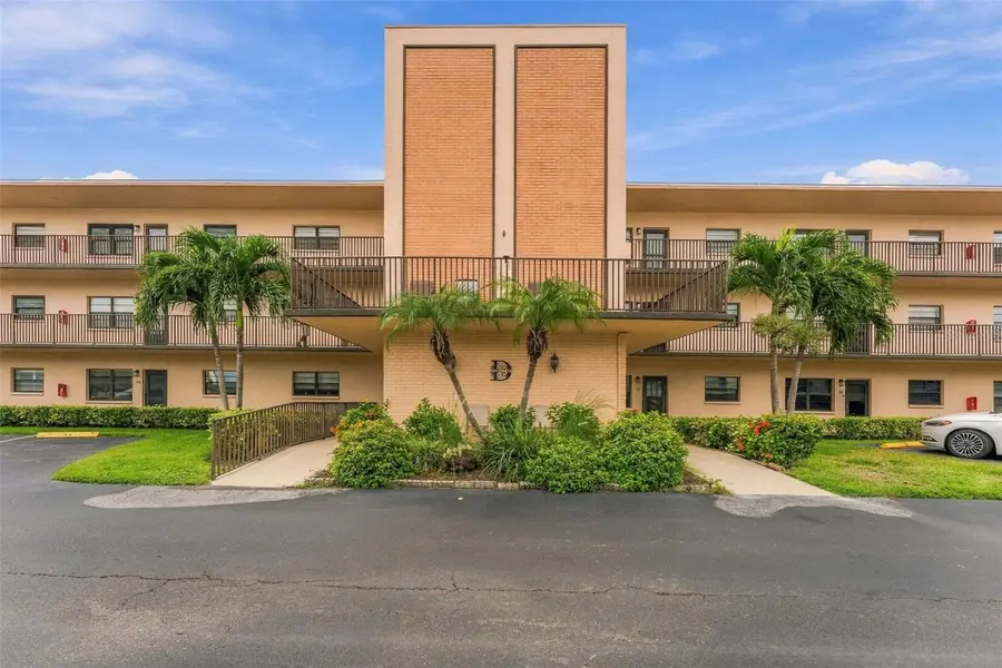 5971 TERRACE PARK DR N #108, St Petersburg, FL 33709