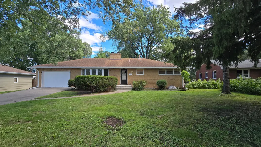 3926 Idaho AVE N, Crystal, MN 55427