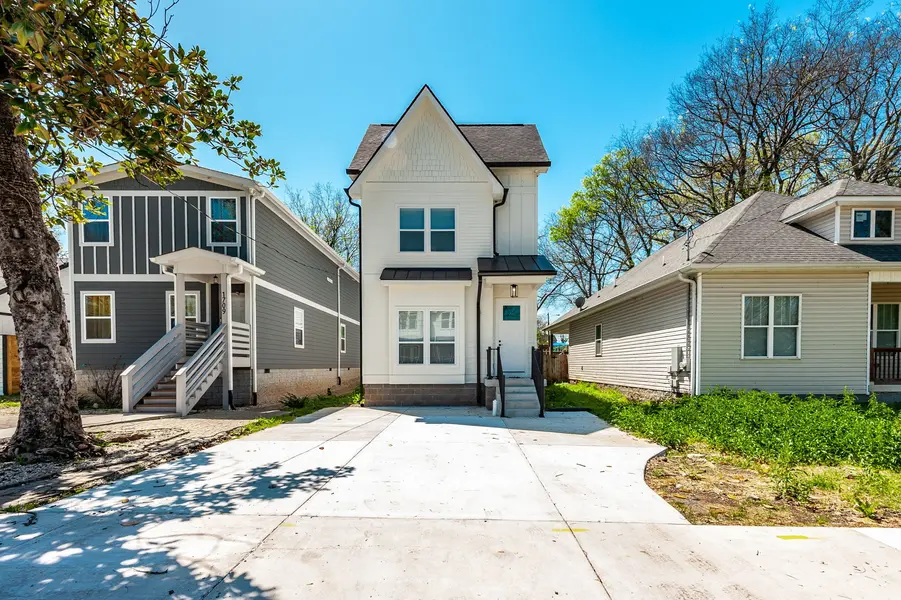 1711 17th Ave #N, Nashville, TN 37208