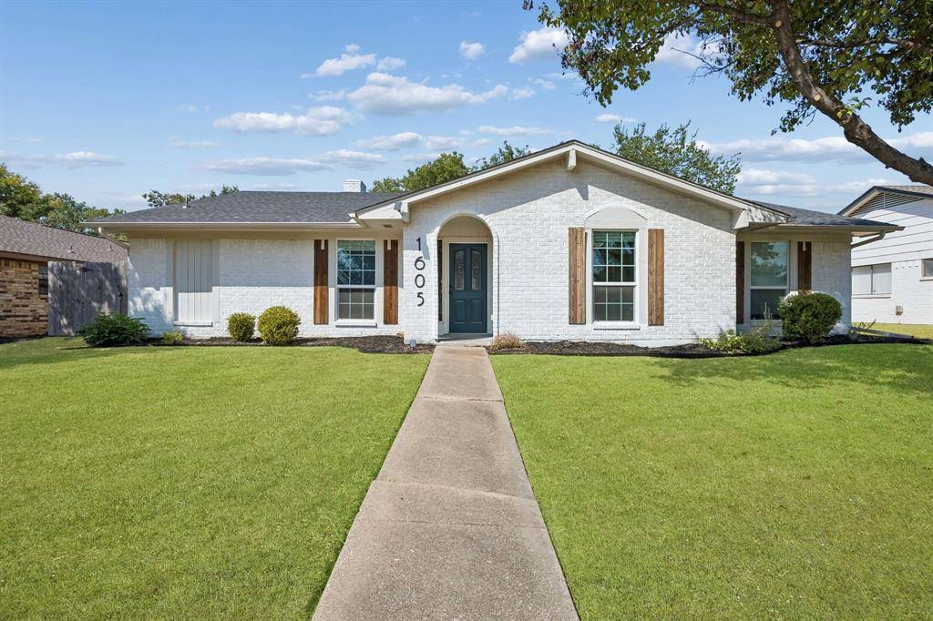 1605 Versailles Drive, Richardson, TX 75081