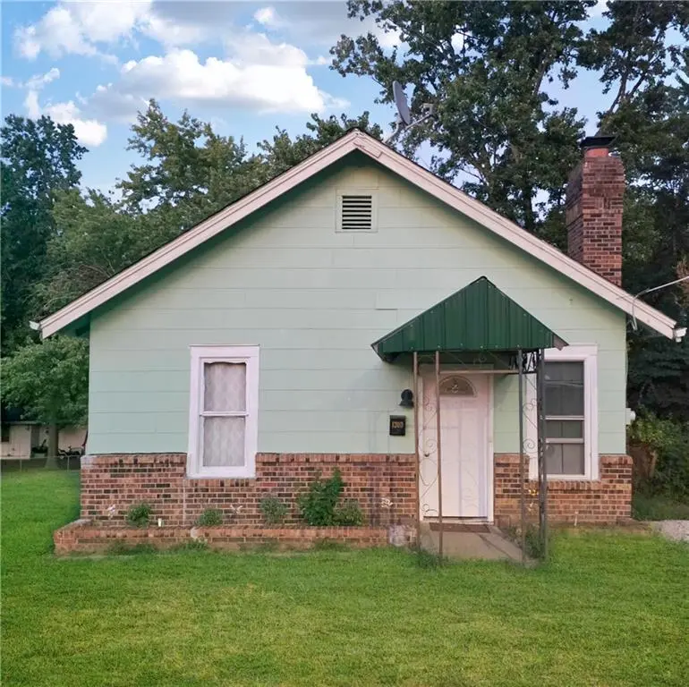 1300 Park ST, Carrollton, MO 64633